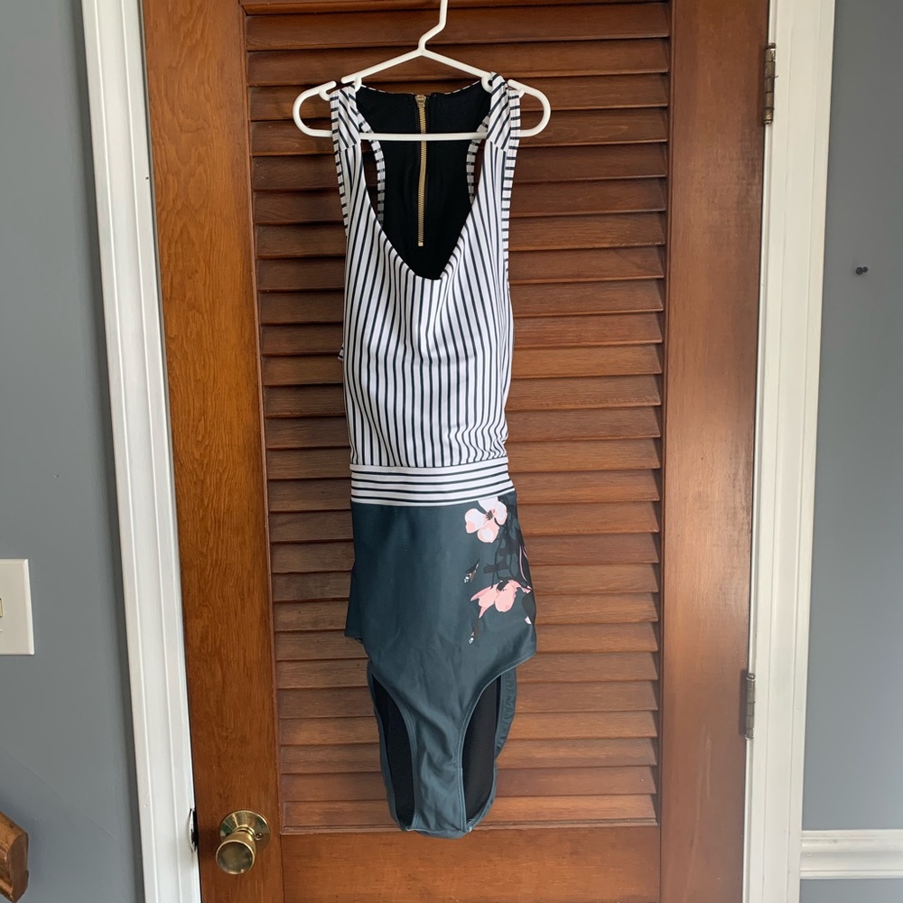 Albion Bon Voyage Plus Size Swimsuit NWT